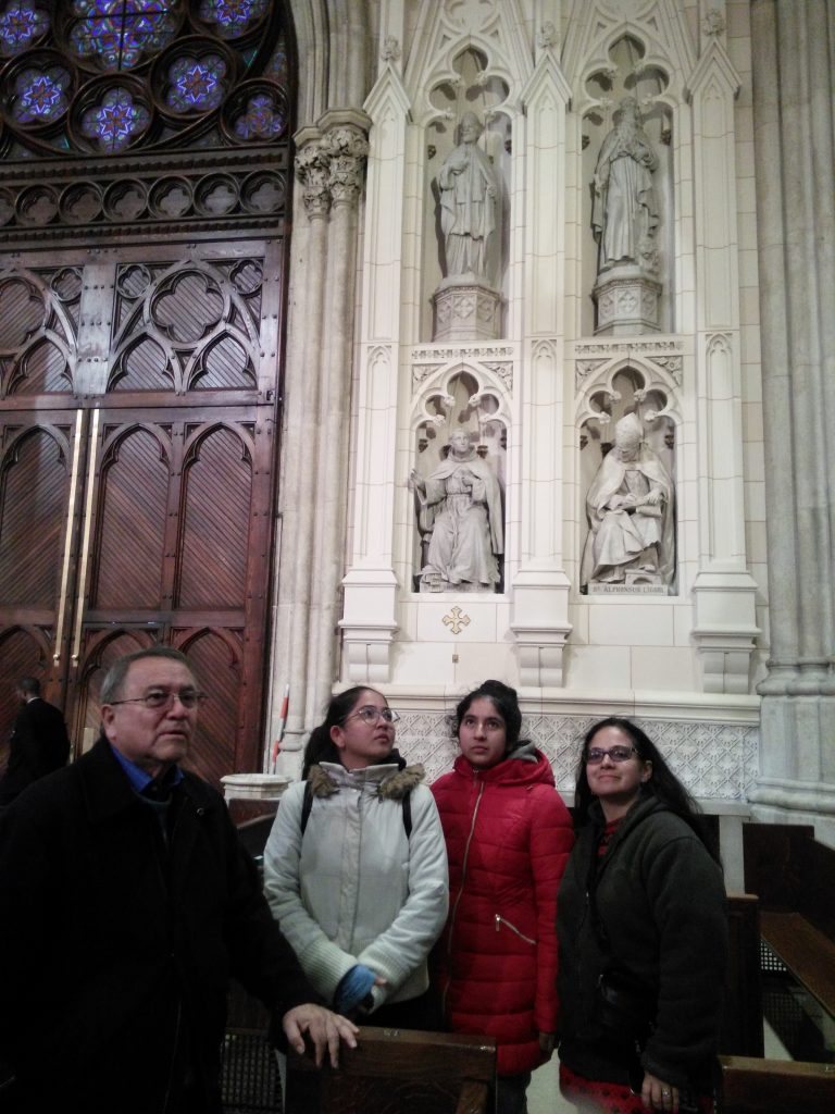 Dr. Oscar Murillo, Dr. Natalia Zubieta-DeUrioste, Rafaela Zubieta-DeUrioste, Lic. Lucrecia DeUrioste, visiting the Empire State.